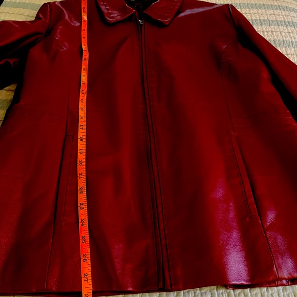 Women Leather Jacket with Removable Lining - Picture 8 of 16